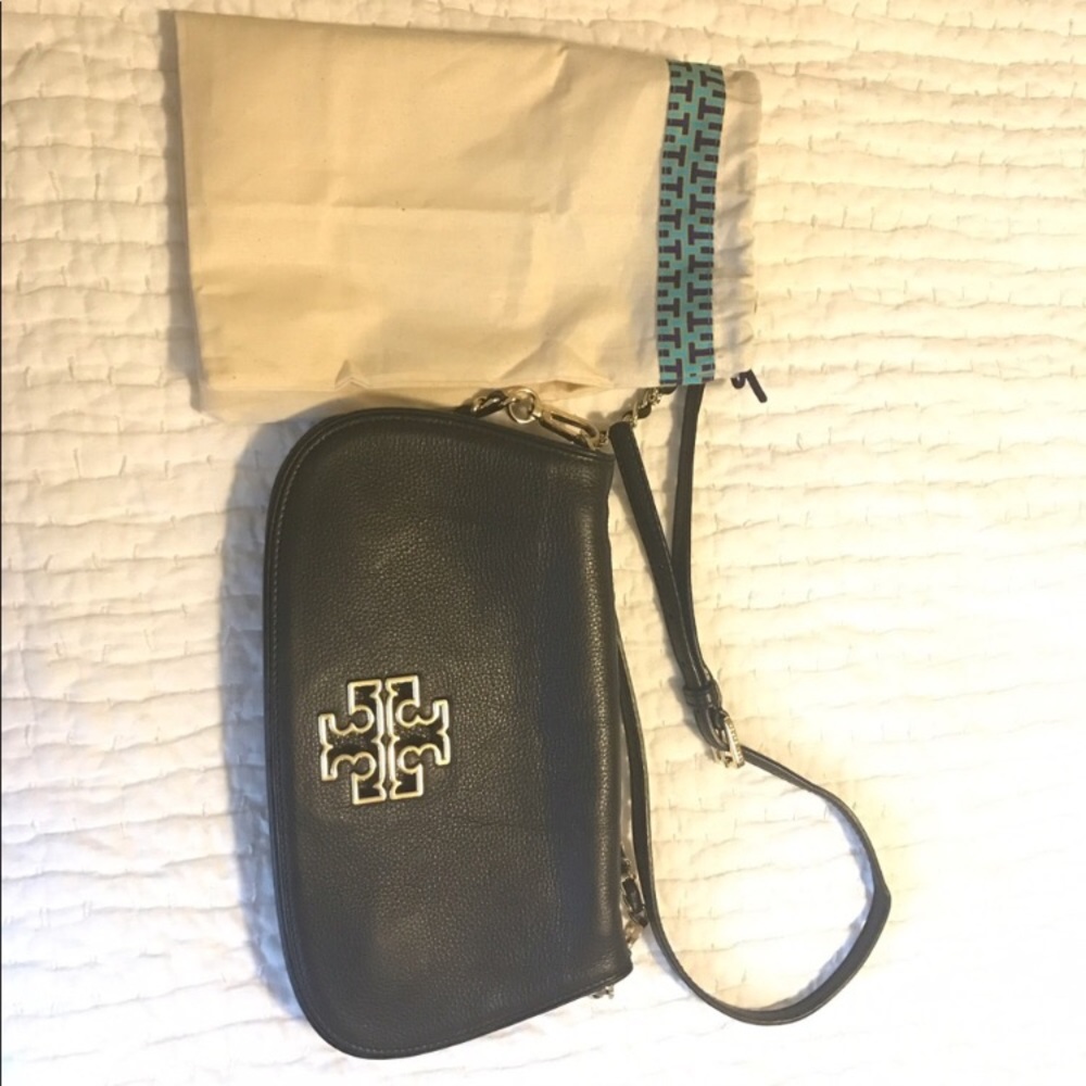 TORY BURCH  Black Leathe Britten Clutch crossbody
